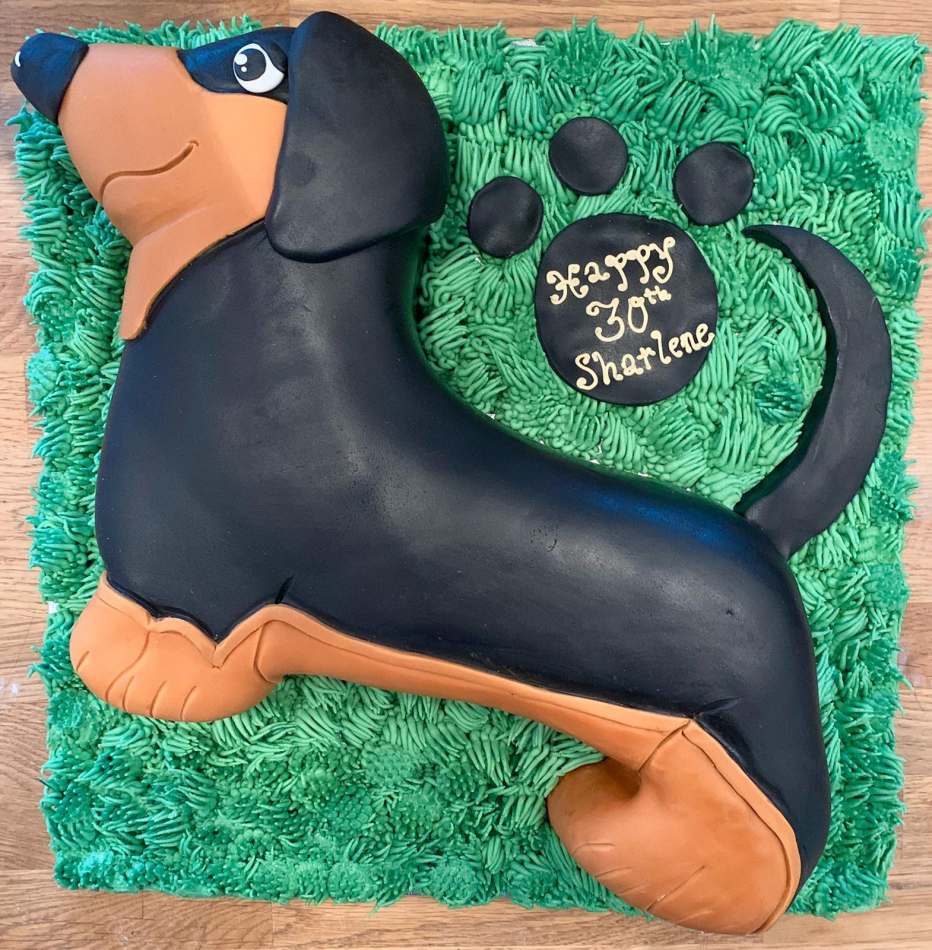 sausage dog cakes