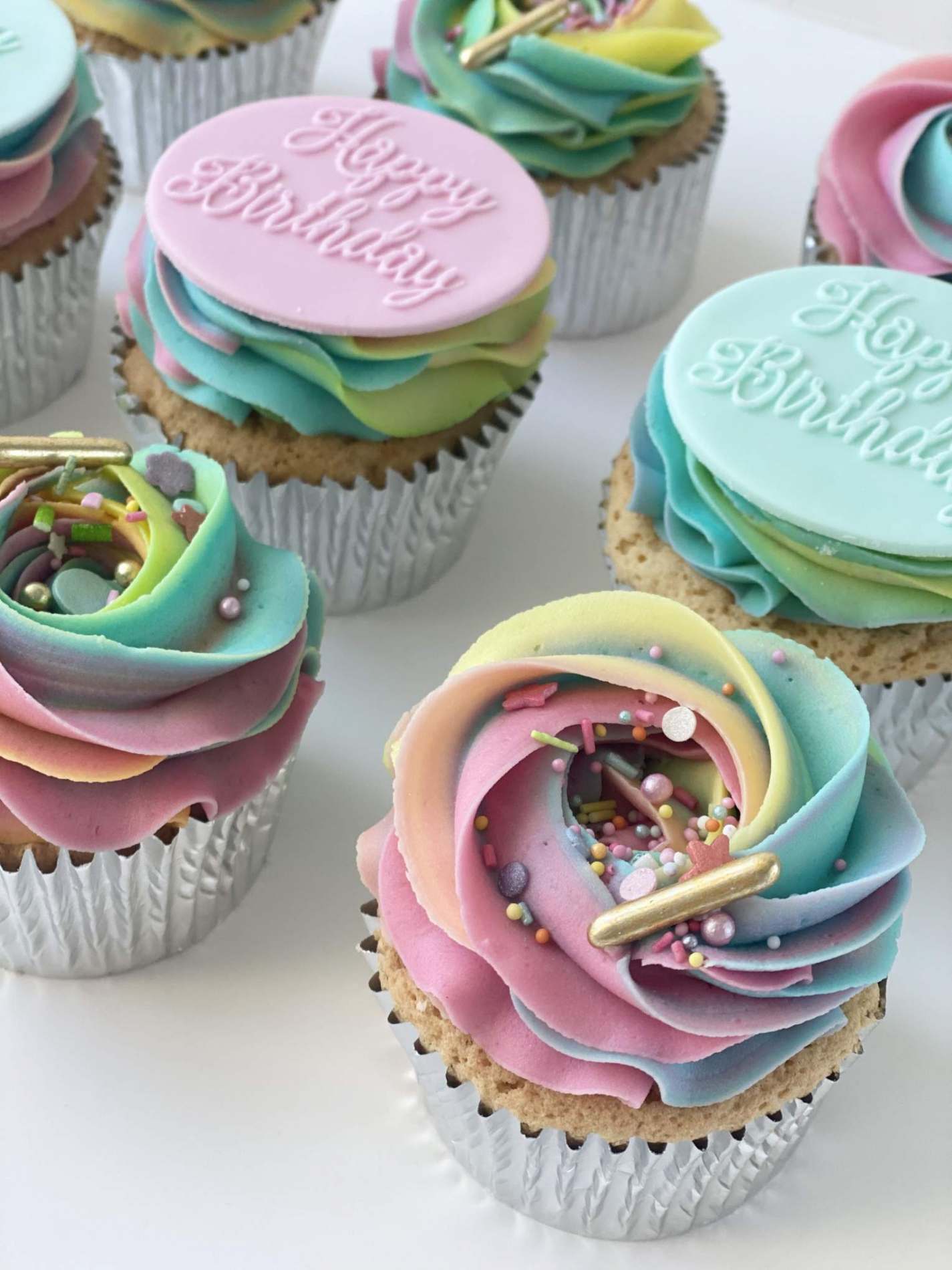 Rainbow &amp;quot;Happy Birthday&amp;quot; Cupcakes | Cupcakes