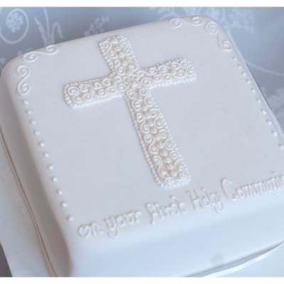 holy-communion-liggys cakes