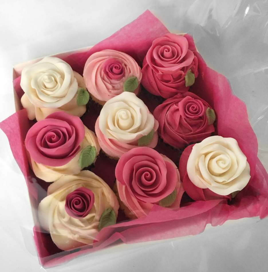 Romantic Rose Gift Bouquet Valentines Cupcakes Romantic Rose Gift Bouquet Valentines Cupcakes